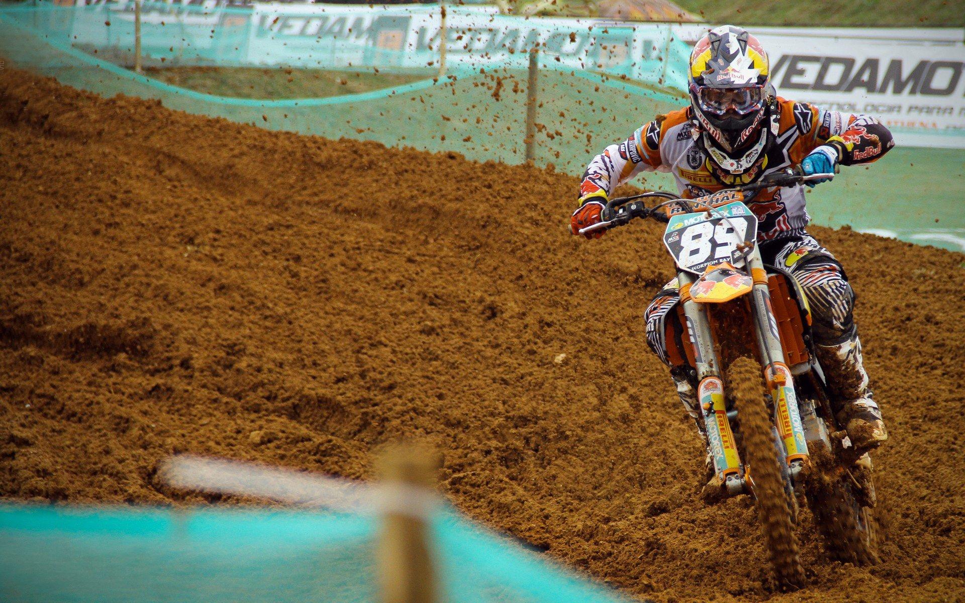 七年守望终见曙光！汉堡先赛登顶德乙，下轮取胜即宣告德甲归来